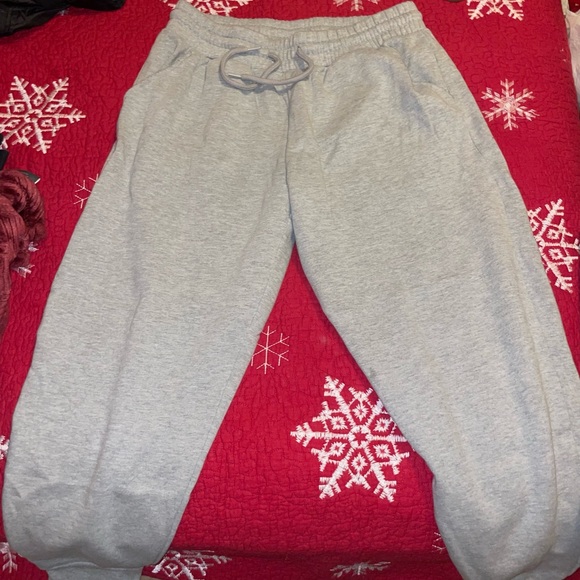 Women joggers size large - Picture 1 of 2